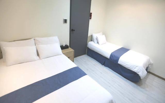 Must Stay Hotel Myeongdong