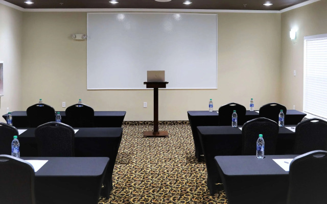 Super 8 by Wyndham High Point/Greensboro