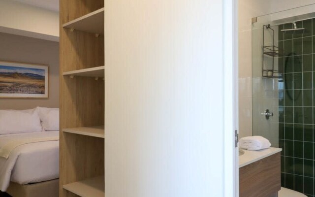 Awesome 2BR With Balcony in Miraflores