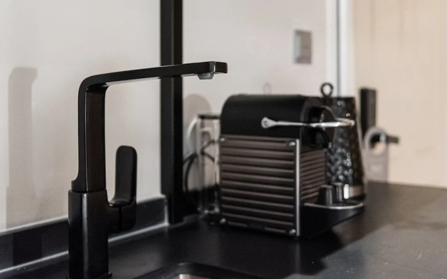 Guestready - Mezuzah Yellow