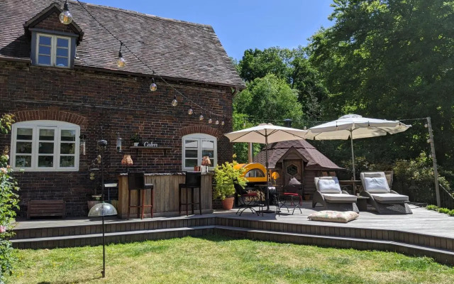 Worralls Grove Guest Farm House