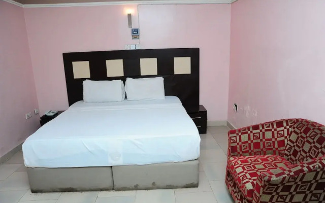 Richton Hotel & Suites