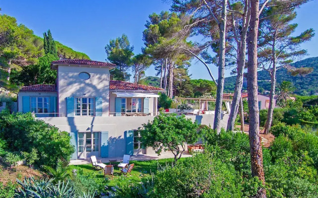 Red Mullet House in Procchio