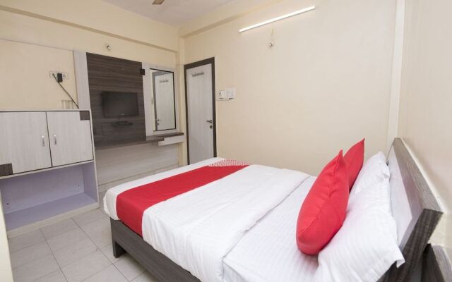 OYO 23631 Mukesh Residency