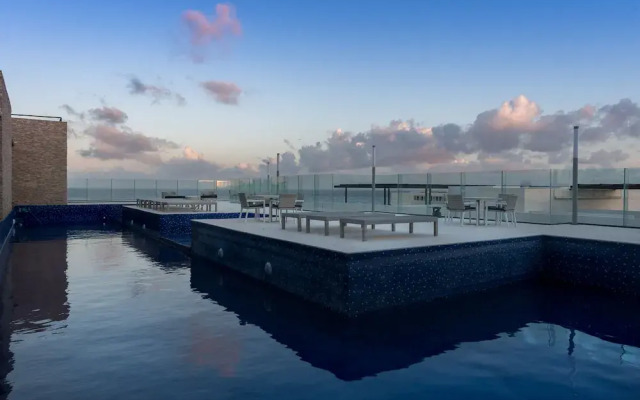 Elegant 1 BR with ocean view by Happy Address