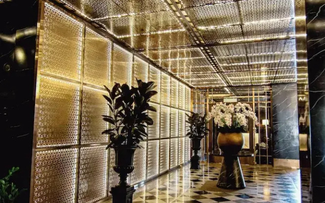 Metropolis Suites Bangkok, Tapestry Collection by Hilton