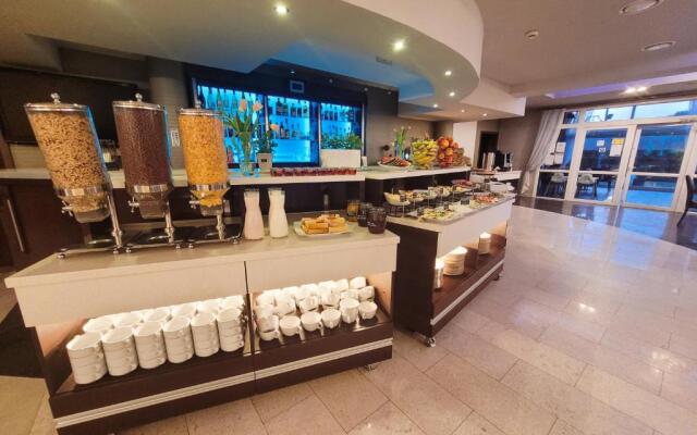 Hotel Fero Express POKOJE KLIMATYZOWANE AC