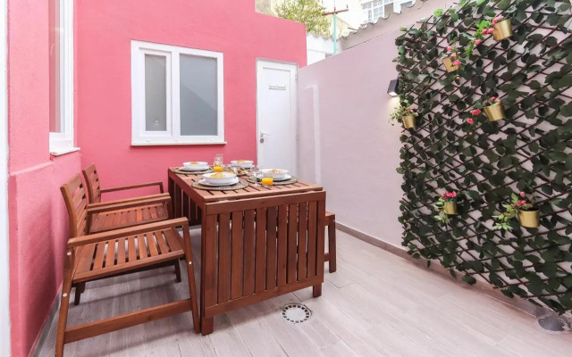 Vita Portucale ! Lisbon Design Apartment with Terrace