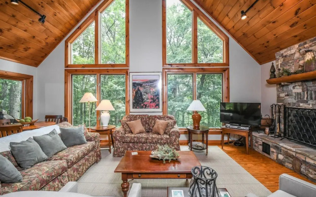 One Ski Hill 5 Bedroom House