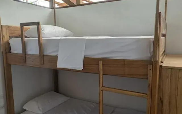 Pacific Waves Hostel & Surf