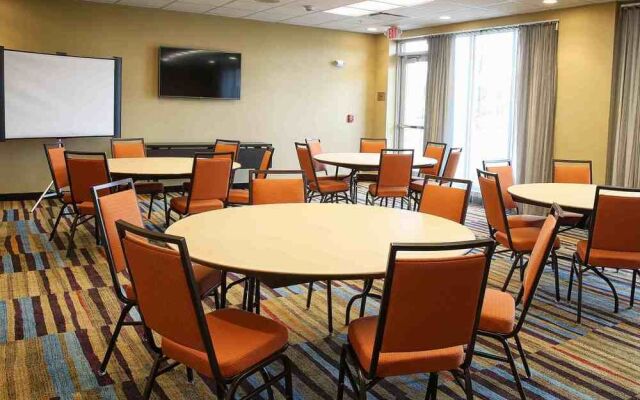 Fairfield Inn & Suites Madison Verona