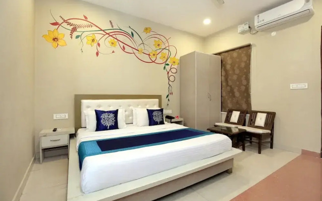OYO 10070 Hotel Satkar Regency