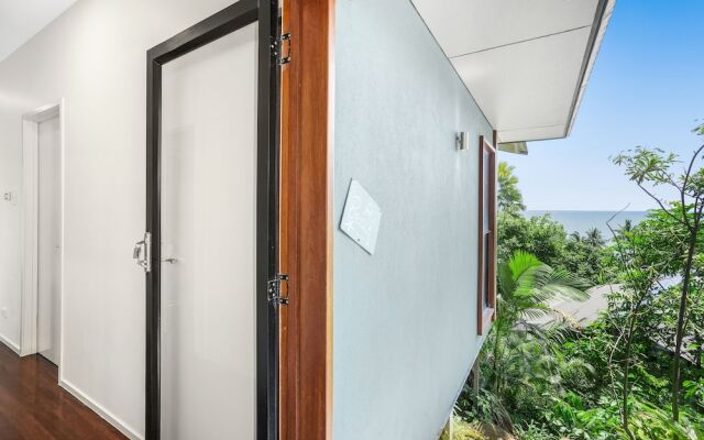 Belle Escapes - Trinity Blue Ocean View Home