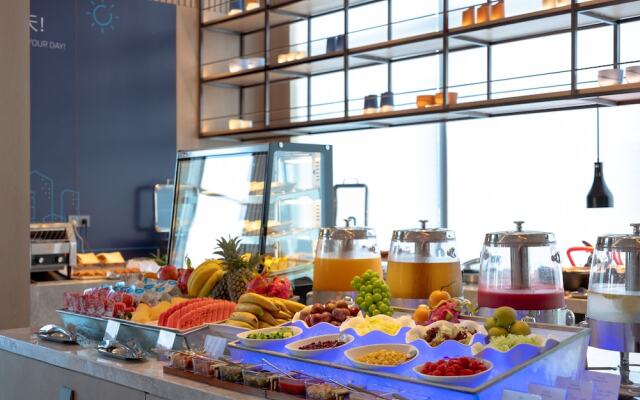 Holiday Inn Express Shenzhen Guangming Cloud Park by IHG