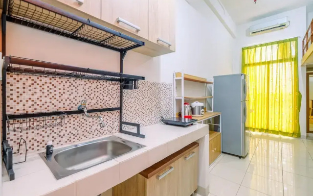 Best Homey and Minimalist Studio at Dave Apartment