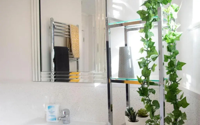 Flower In Hand Apartment