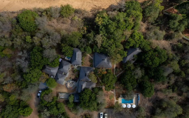 Bushbaby River Lodge