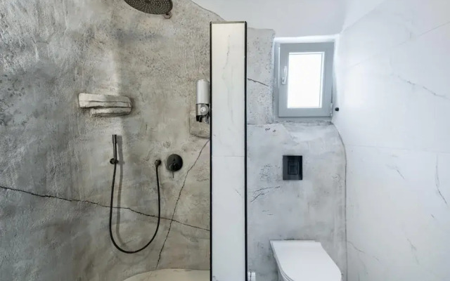 White Occhio Villa Santorini