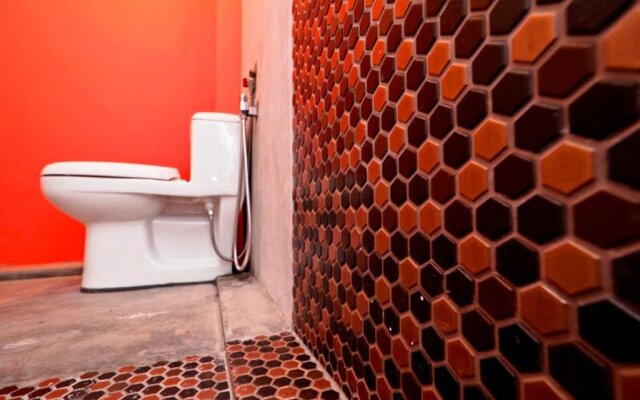 Queen's Hostel- Female Friendly