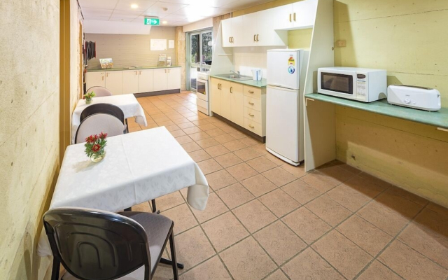 Yaraandoo Family Area Rooms