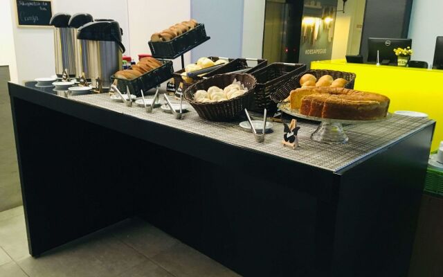 Golden Tower Shopping by Fênix Hotéis