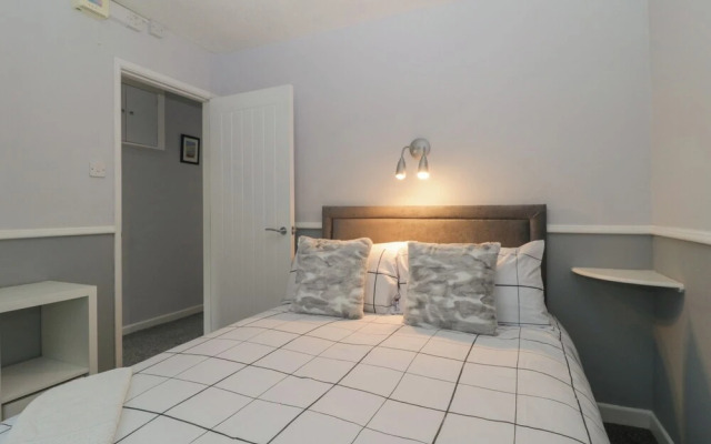 Flat 5, Big Tree Holiday Flats