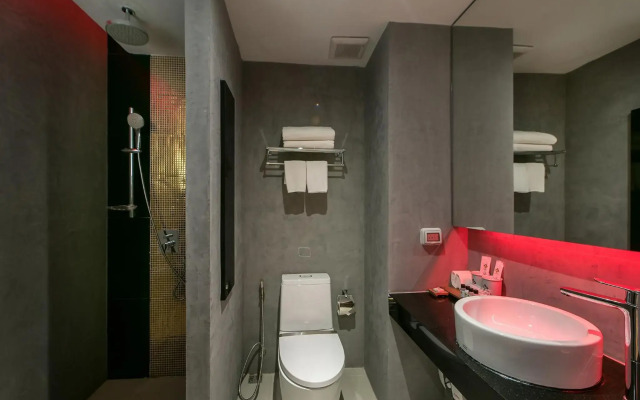 Nadee 10 Resort & Hotel