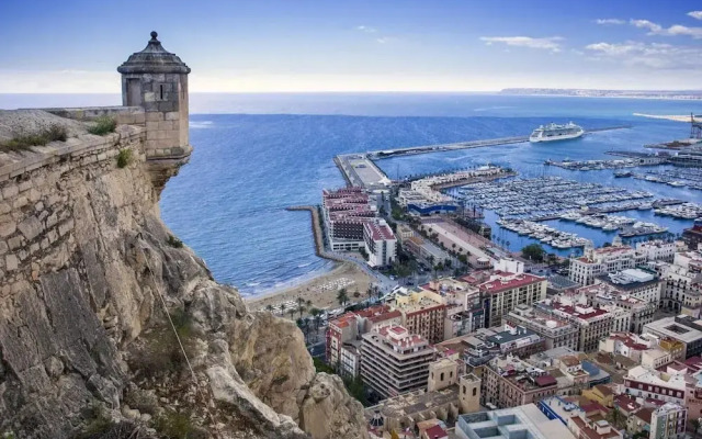 Alicante Aparthotel Evolution