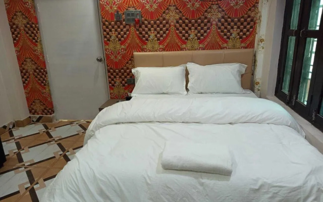 Hotel Dev Inn