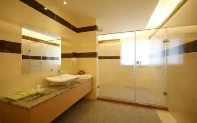 Hua Mu Lan Hotel