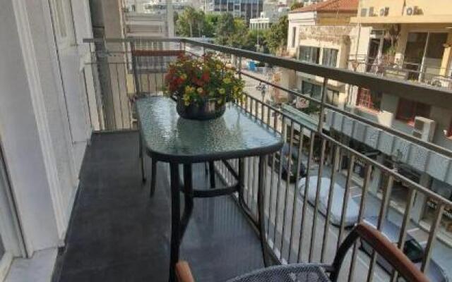 City Center Comfortable Studio Apartment