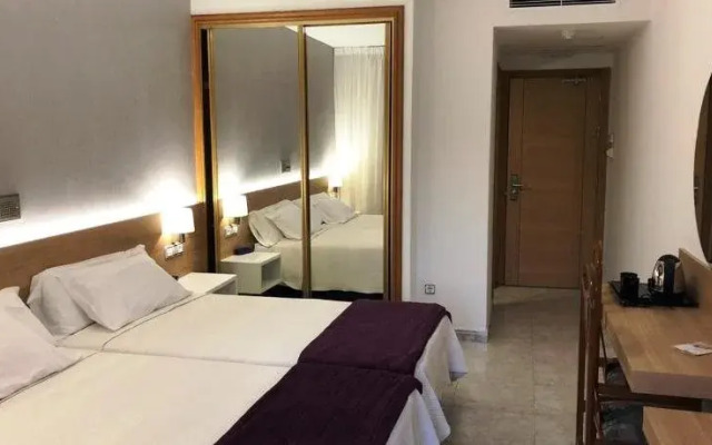 Hotel Riveiro II