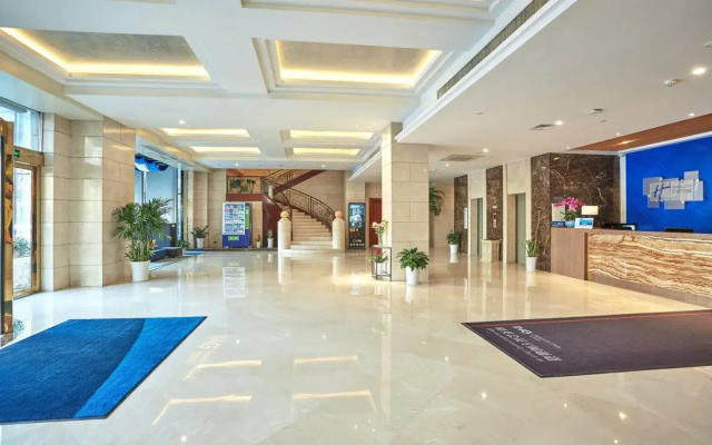 Holiday Inn Express Nanjing Xuanwu Lake by IHG