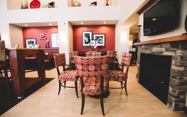 Hampton Inn & Suites Minot Airport