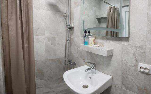Guest House 15A