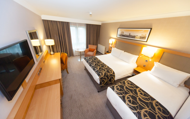 Clayton Hotel Leeds - Image 7
