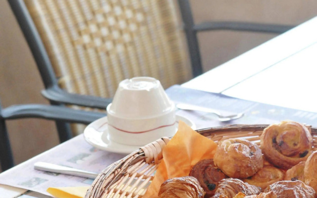 Logis Hôtel Les Pages