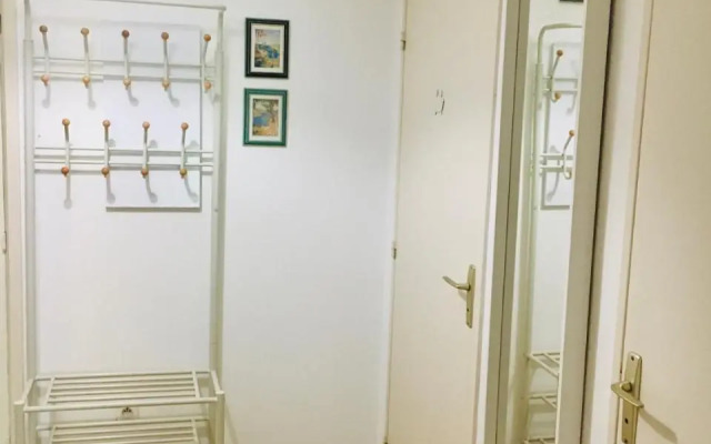 Golfe Juan, quiet apartment with pool, near the beach
