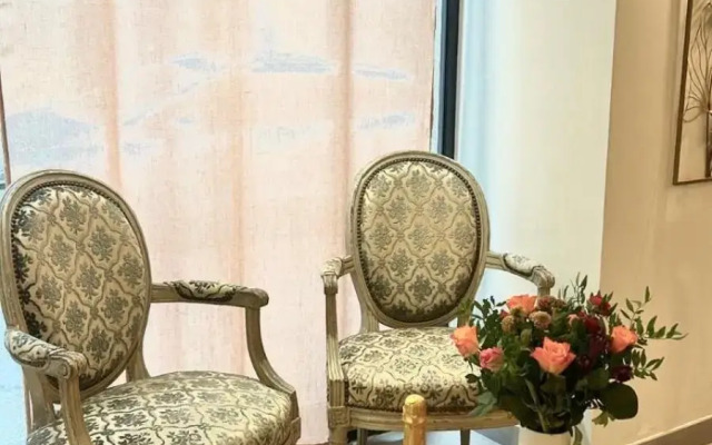 Hotel Le National Clichy Paris