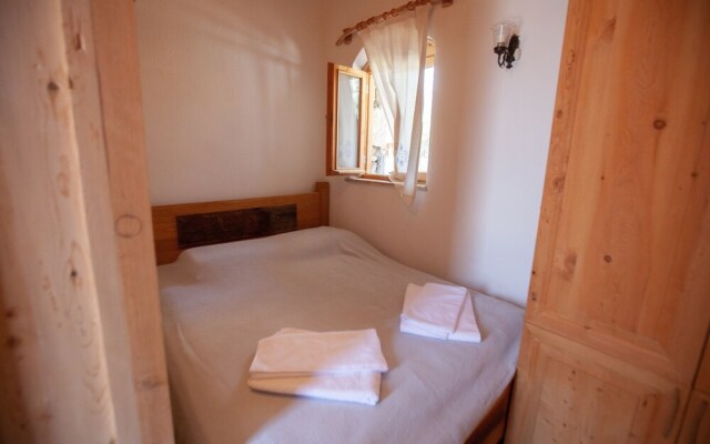 Kargilos Hotel & Beach