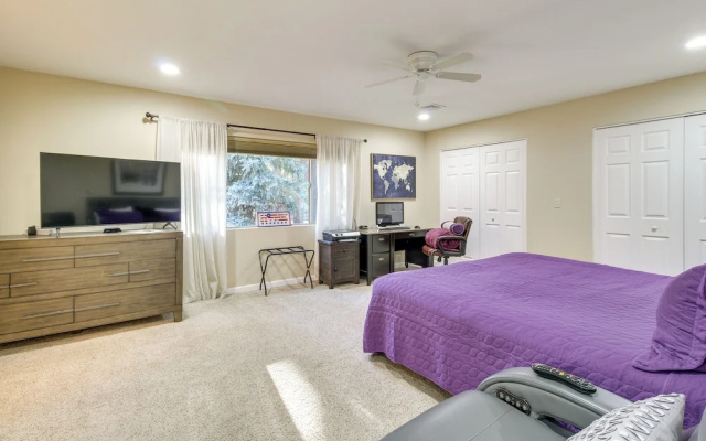 Dog-friendly Home on Pinetop Lakes Course!