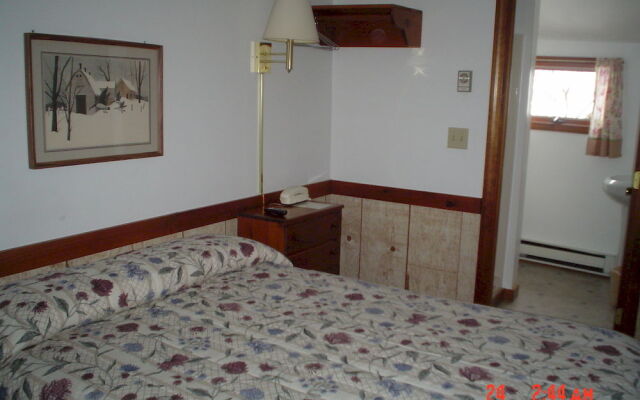 Maple Leaf Motel