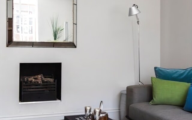 Modern Daver Court Chelsea Nest - SAA