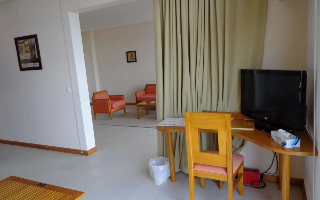 Hotel Akwa Palace