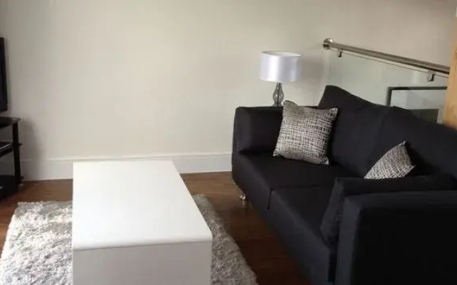 MAX Serviced Apartments Commercial Road