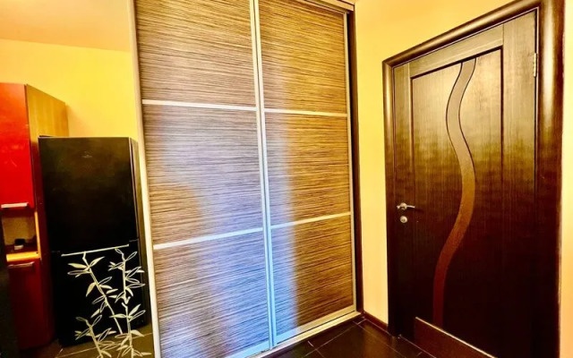 Апартаменты Вояж на улице 50 лет ВЛКСМ, д. 13, корп.1