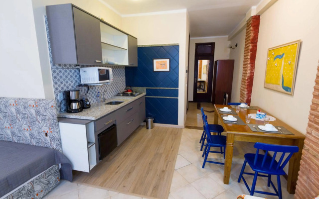 Solar do Carmo Suites & Apartments