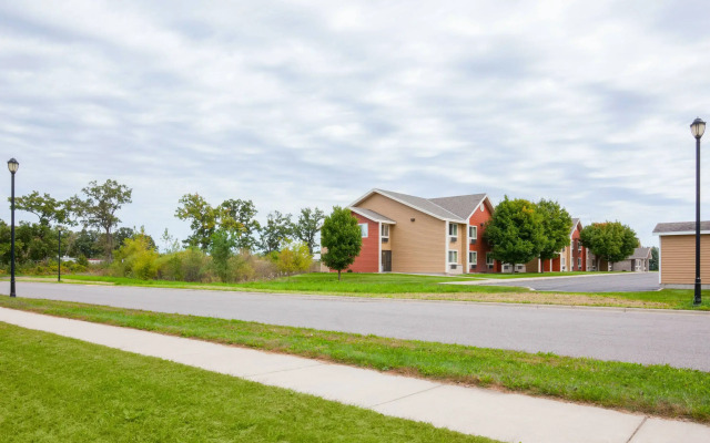 Americinn By Wyndham Shakopee Near Canterbury Park