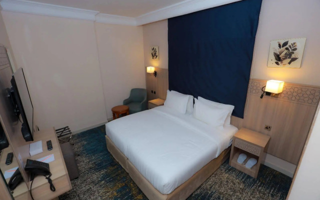 Nawazi Towers  Hotel