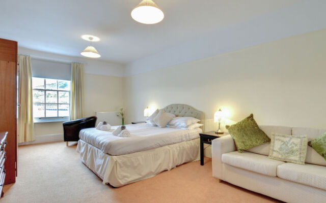 Holiday Home Bayards
